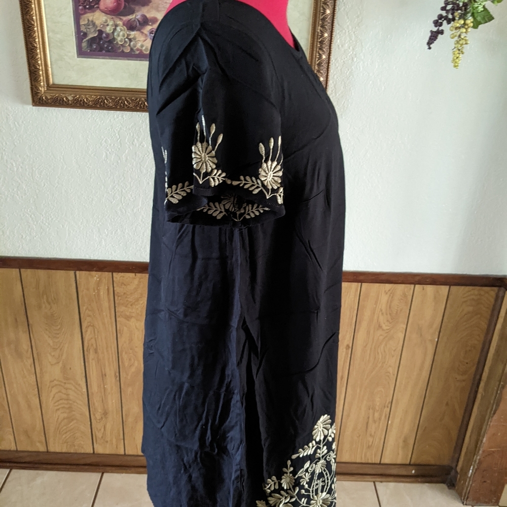 Torrid - Picture 4 of 7